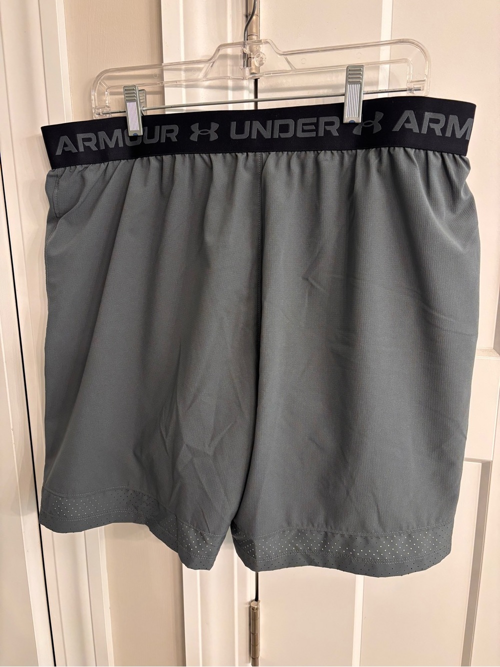 Under Armour Black and Gray Vanish Woven 2 in 1 Shorts XL